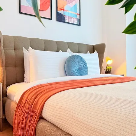 Luxury One Bedroom With Balcony And Pool Access In Exclusive Up-site Διαμέρισμα *