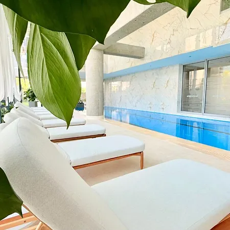 Luxury One Bedroom With Balcony And Pool Access In Exclusive Up-site Апартаменти