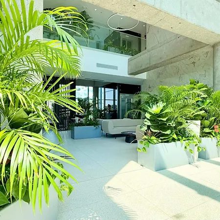 아파트 Luxury One Bedroom With Balcony And Pool Access In Exclusive Up-site
