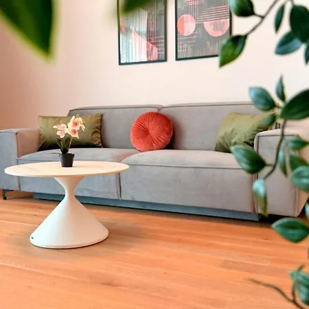 아파트 Luxury One Bedroom With Balcony And Pool Access In Exclusive Up-site 부쿠레슈티