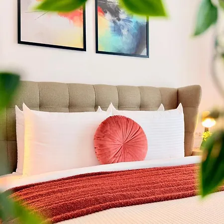 아파트 Luxury One Bedroom With Balcony And Pool Access In Exclusive Up-site