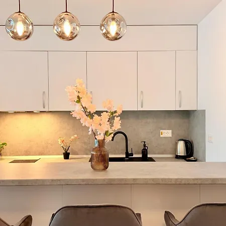 Διαμέρισμα Luxury One Bedroom With Balcony And Pool Access In Exclusive Up-site Βουκουρέστι