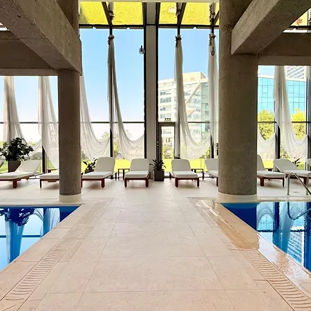 Апартаменти Luxury One Bedroom With Balcony And Pool Access In Exclusive Up-site *
