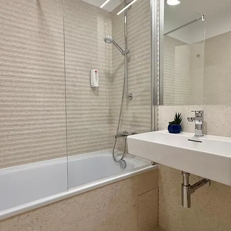 Διαμέρισμα Luxury One Bedroom With Balcony And Pool Access In Exclusive Up-site