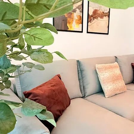 Luxury One Bedroom With Balcony And Pool Access In Exclusive Up-site Βουκουρέστι