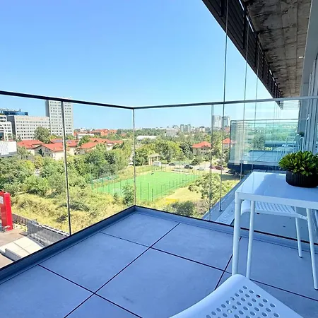 Апартаменти Luxury One Bedroom With Balcony And Pool Access In Exclusive Up-site Бухарест