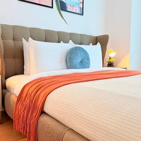 Luxury One Bedroom With Balcony And Pool Access In Exclusive Up-site Апартаменти *